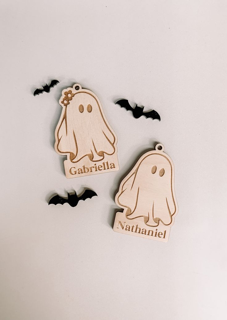Halloween wooden tag - Ghost